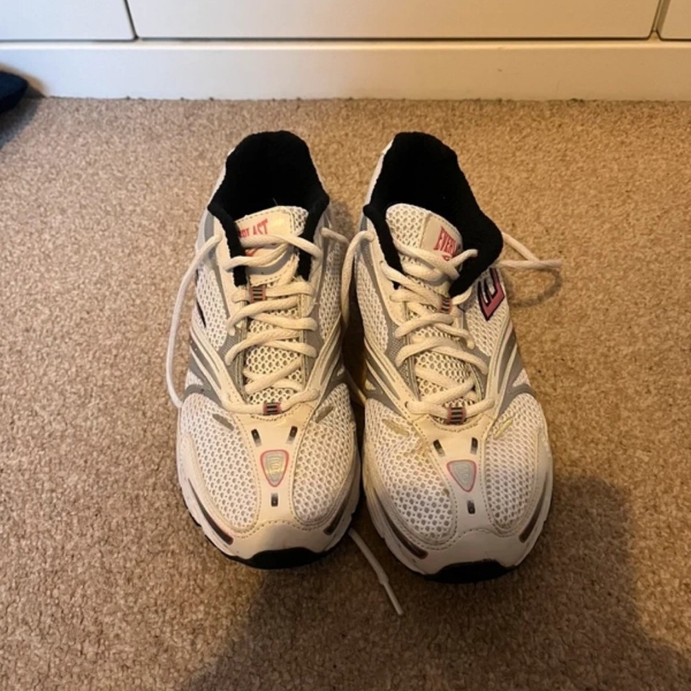 Everlast White and Black Athletic Shoes